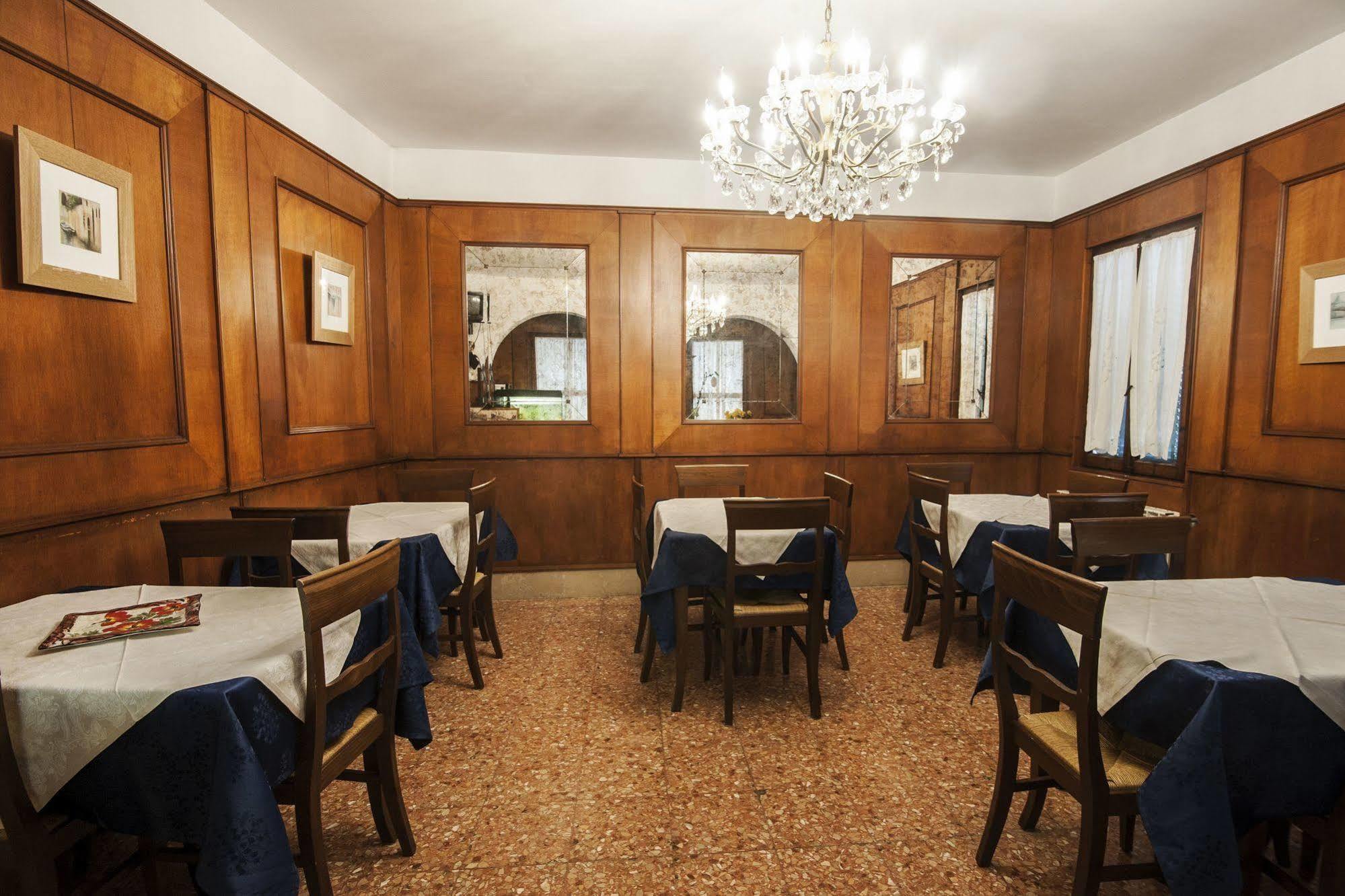 Hotel Locanda Ca' Foscari Venecia Exterior foto