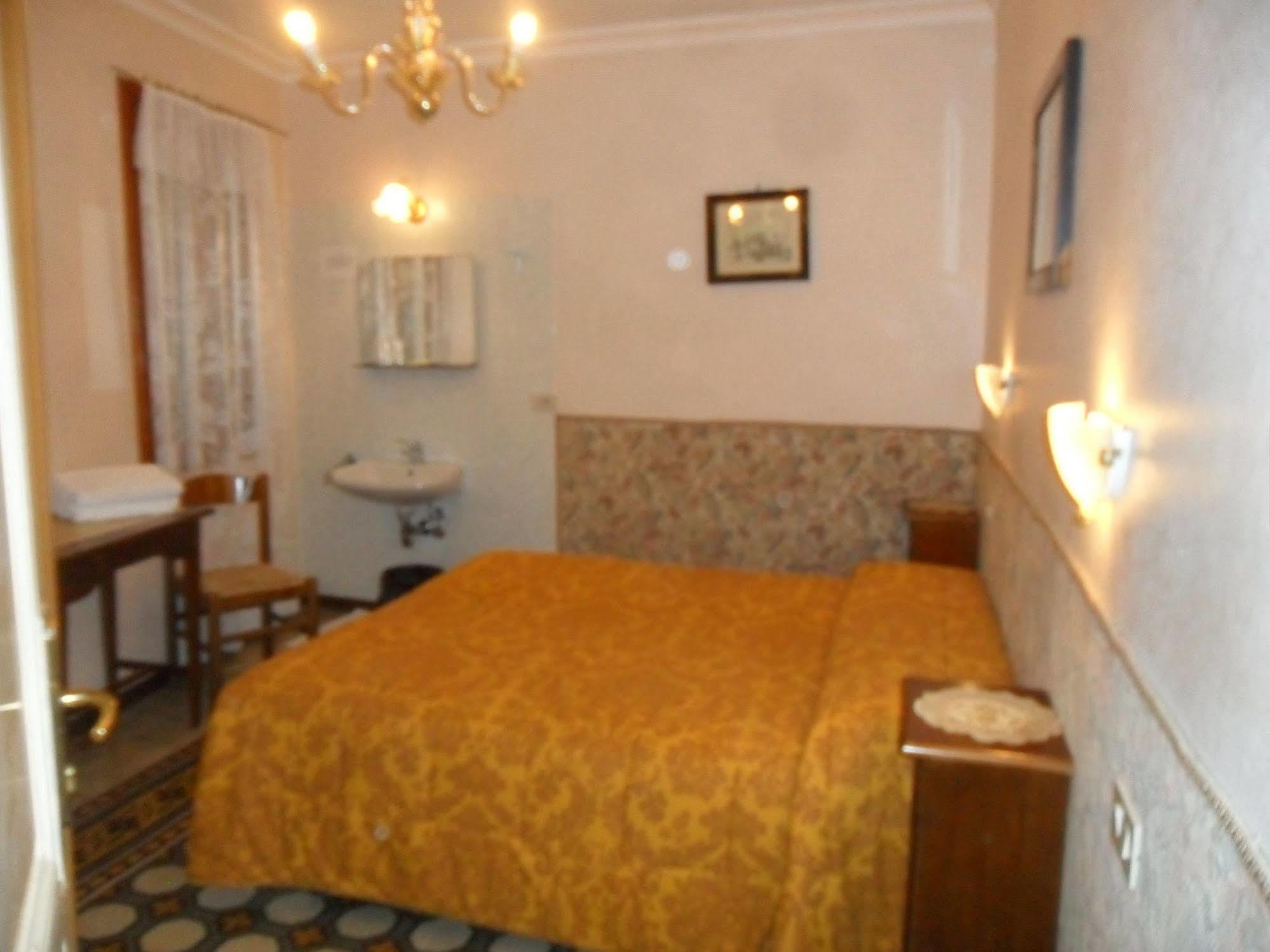 Hotel Locanda Ca' Foscari Venecia Exterior foto