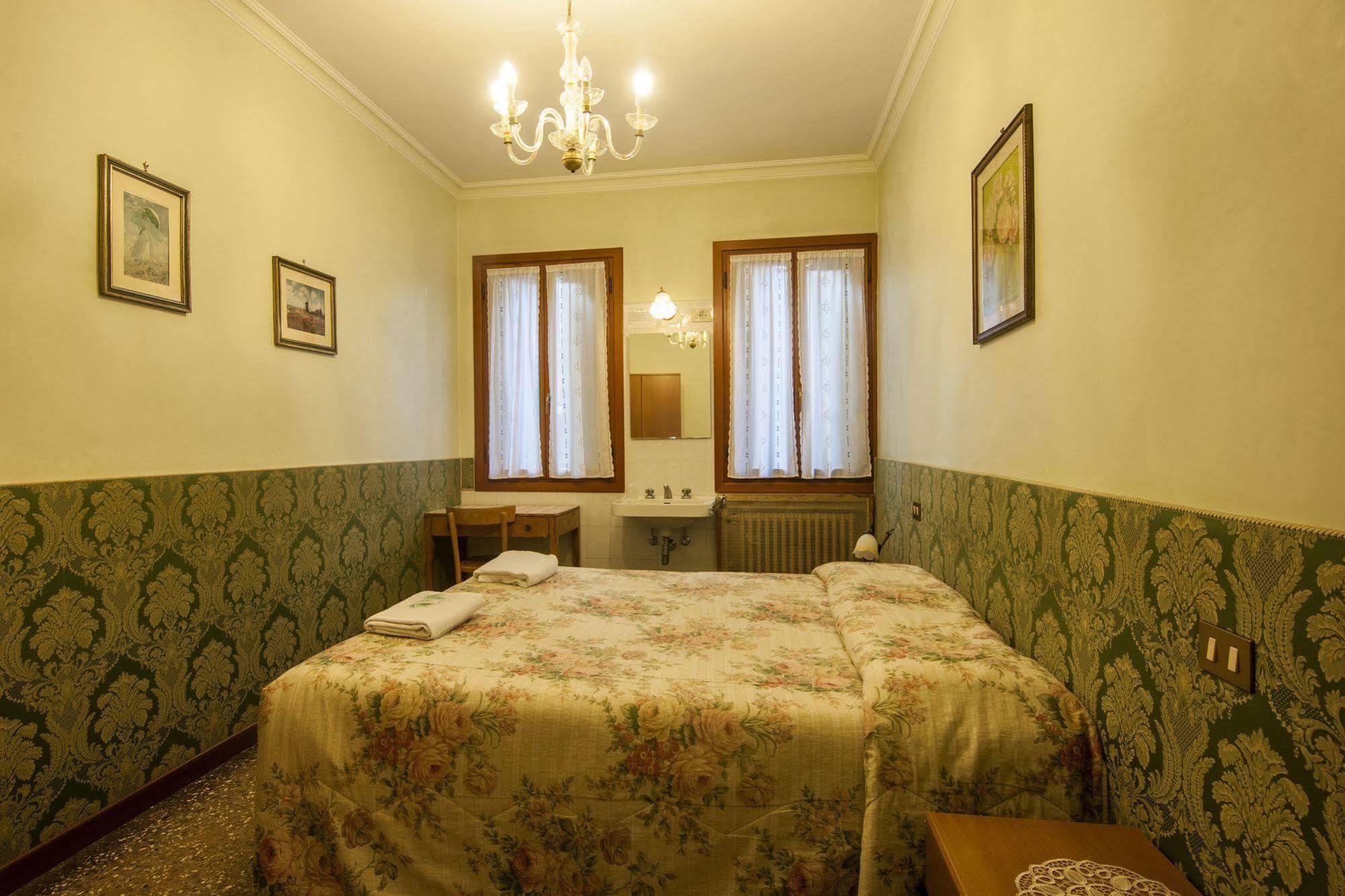 Hotel Locanda Ca' Foscari Venecia Exterior foto